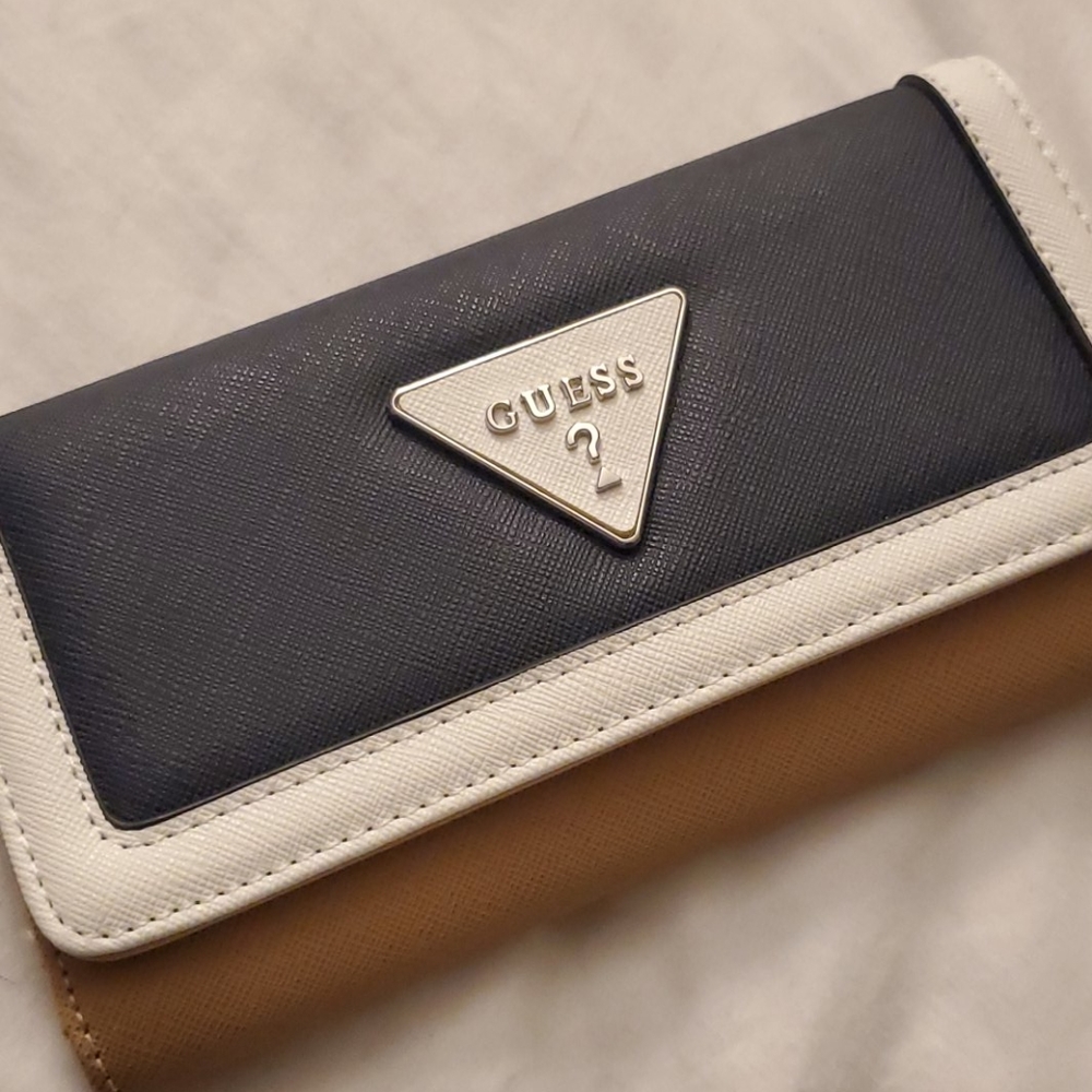 Guess tri color wallet